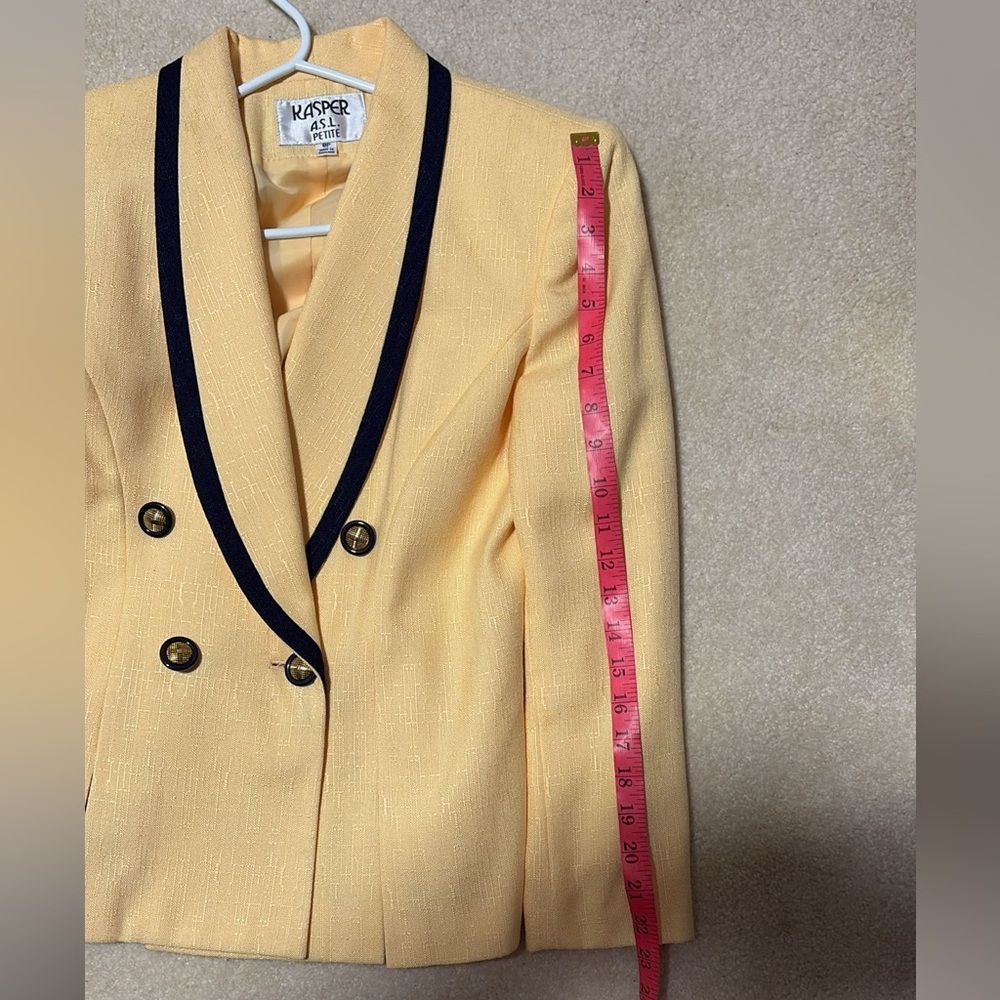⭐️ Kasper yellow blazer- size 8P - Picture 11 of 12